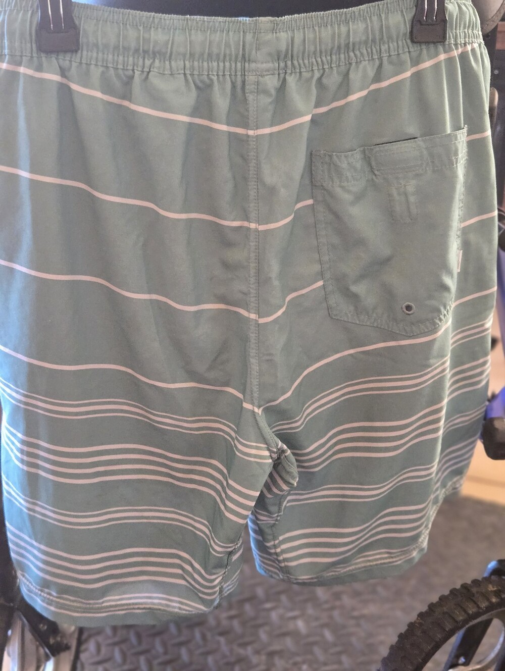 Vuori Kore Shorts Men's Large - Picture 3 of 3